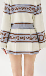 モデル：158cm（着用サイズ：FREE　着用カラー：IVO）