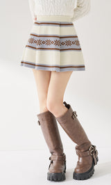 モデル：158cm（着用サイズ：FREE　着用カラー：IVO）