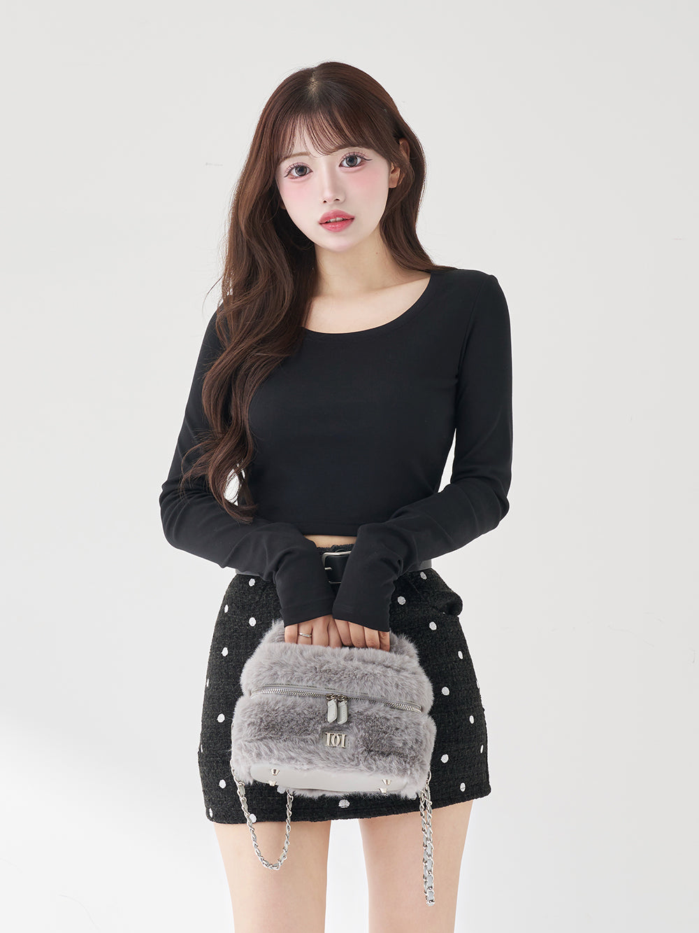 モデル：158cm（着用サイズ：FREE　着用カラー：BLK）