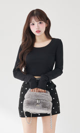 モデル：158cm（着用サイズ：FREE　着用カラー：BLK）