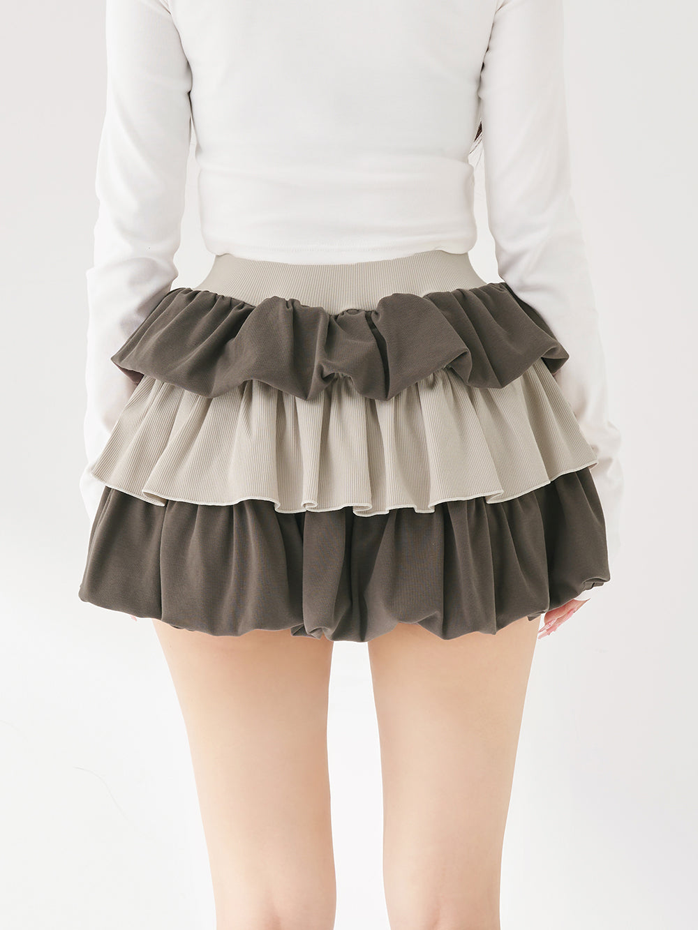 モデル：158cm（着用サイズ：FREE　着用カラー：C-GRY）