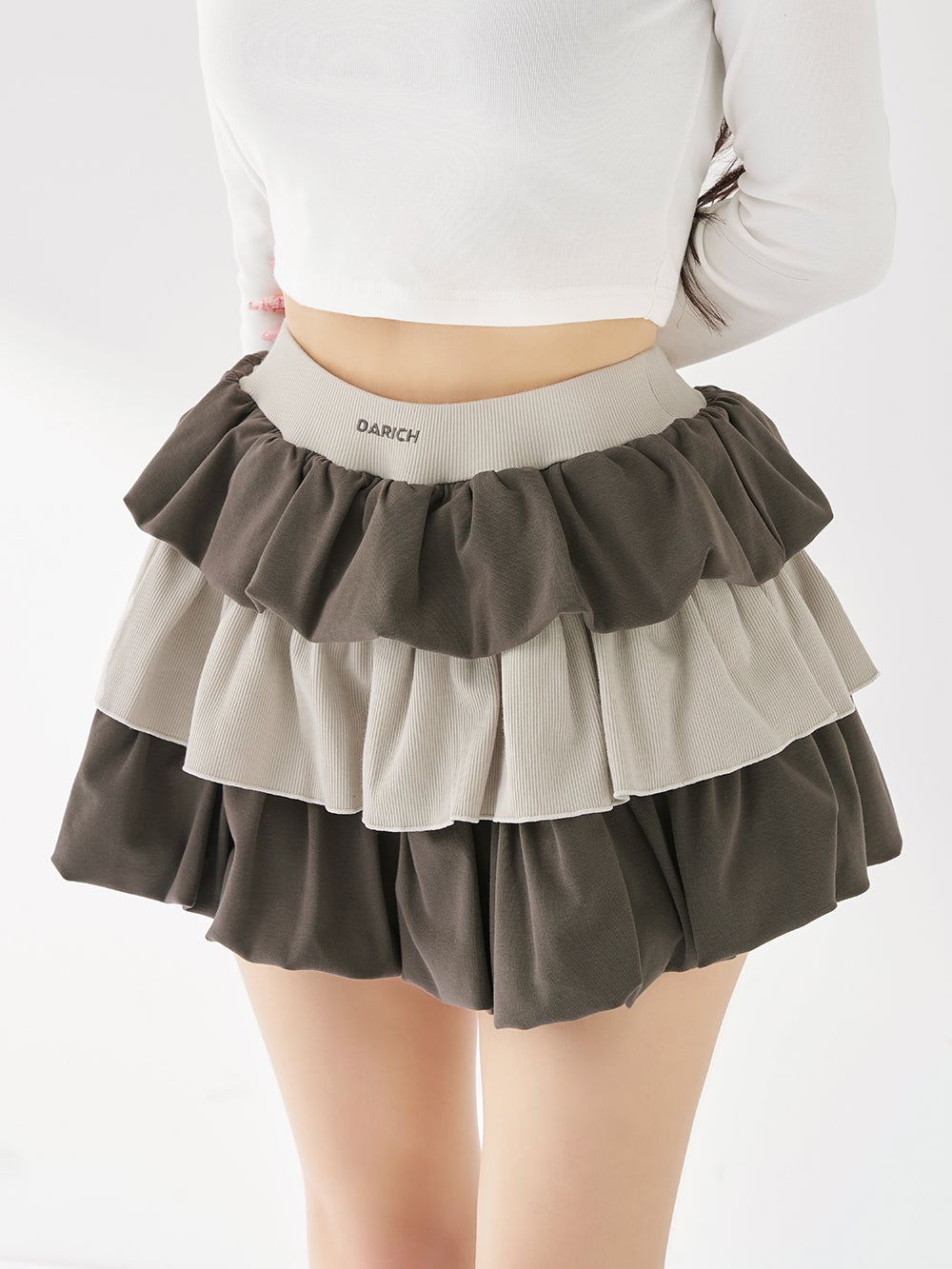 モデル：158cm（着用サイズ：FREE　着用カラー：C-GRY）