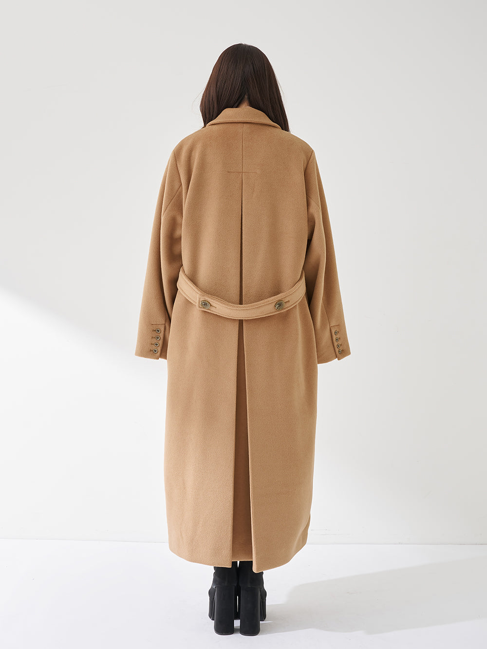 モデル：158cm（着用サイズ：FREE　着用カラー：CAM）