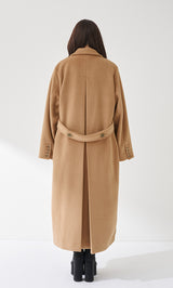 モデル：158cm（着用サイズ：FREE　着用カラー：CAM）