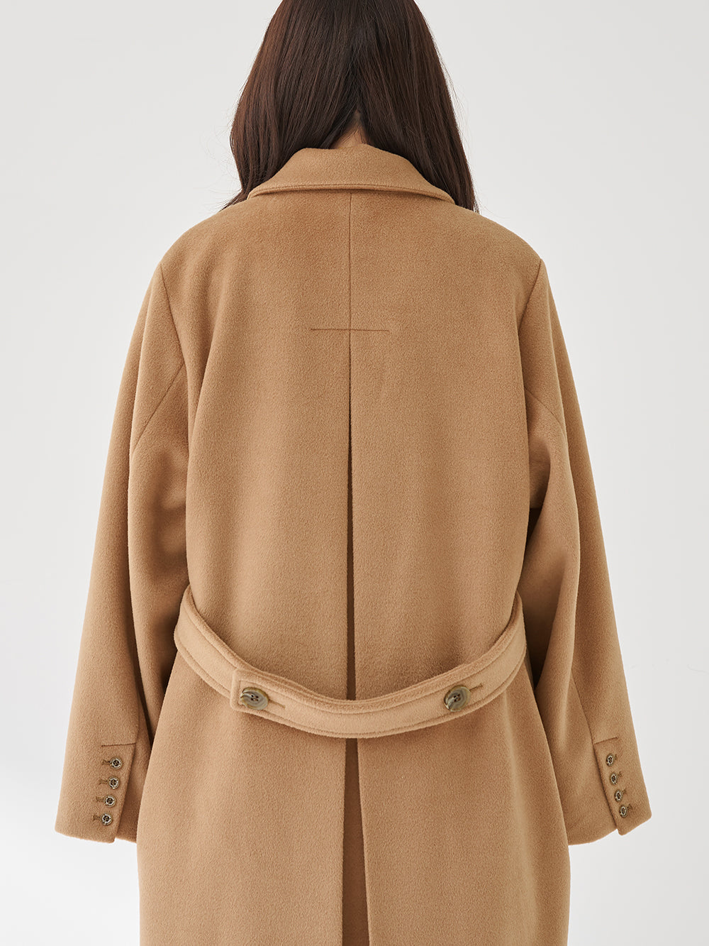 モデル：158cm（着用サイズ：FREE　着用カラー：CAM）