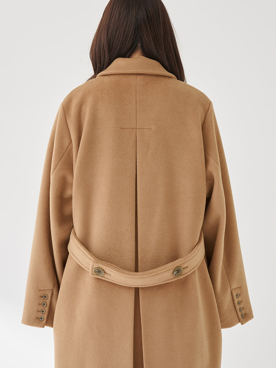 モデル：158cm（着用サイズ：FREE　着用カラー：CAM）