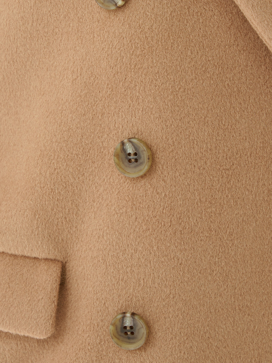 モデル：158cm（着用サイズ：FREE　着用カラー：CAM）