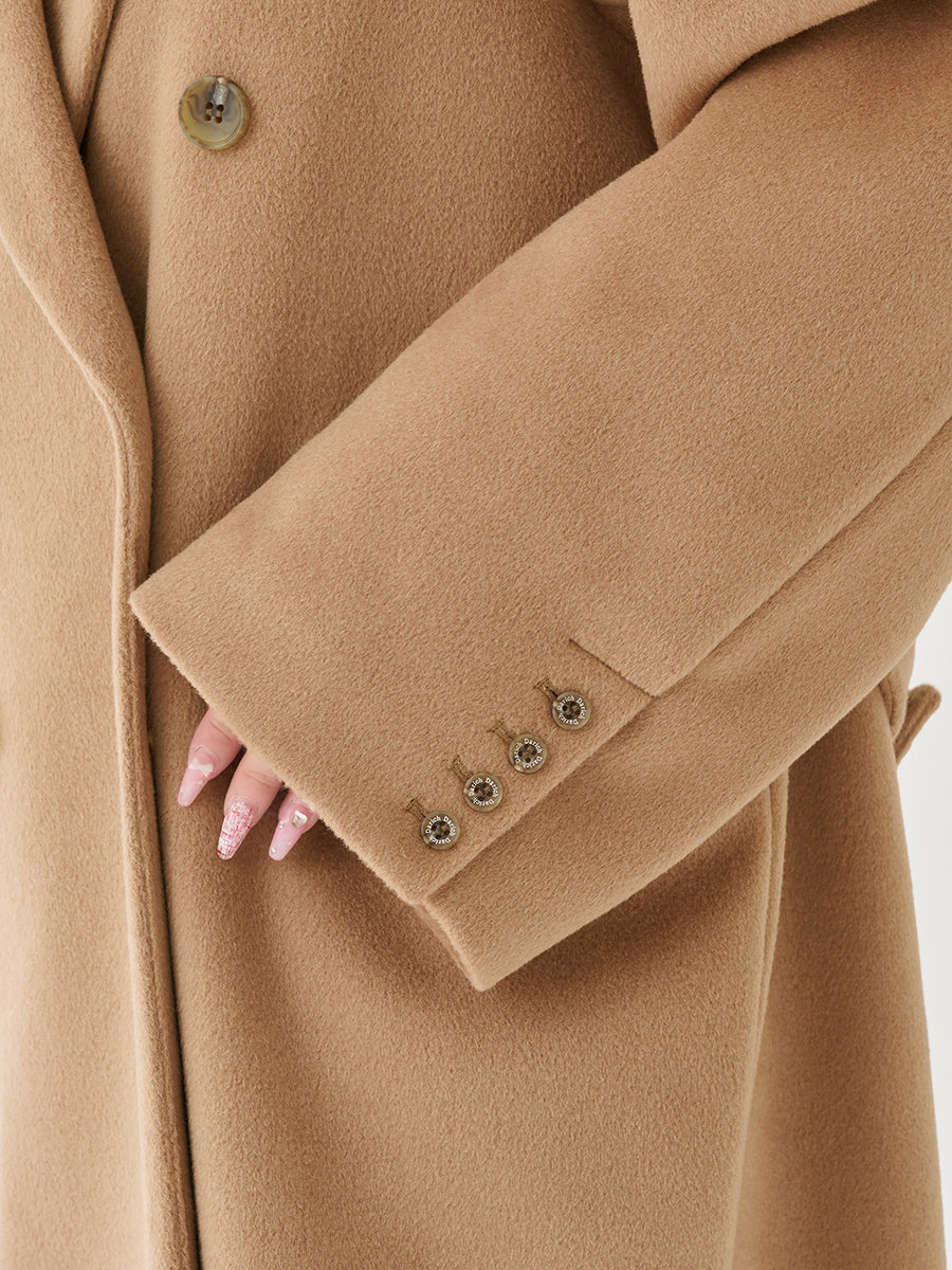 モデル：158cm（着用サイズ：FREE　着用カラー：CAM）