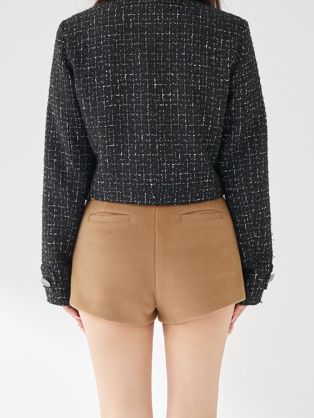 モデル：158cm（着用サイズ：S　着用カラー：CAM）