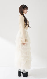 モデル：158cm（着用サイズ：FREE　着用カラー：IVO）