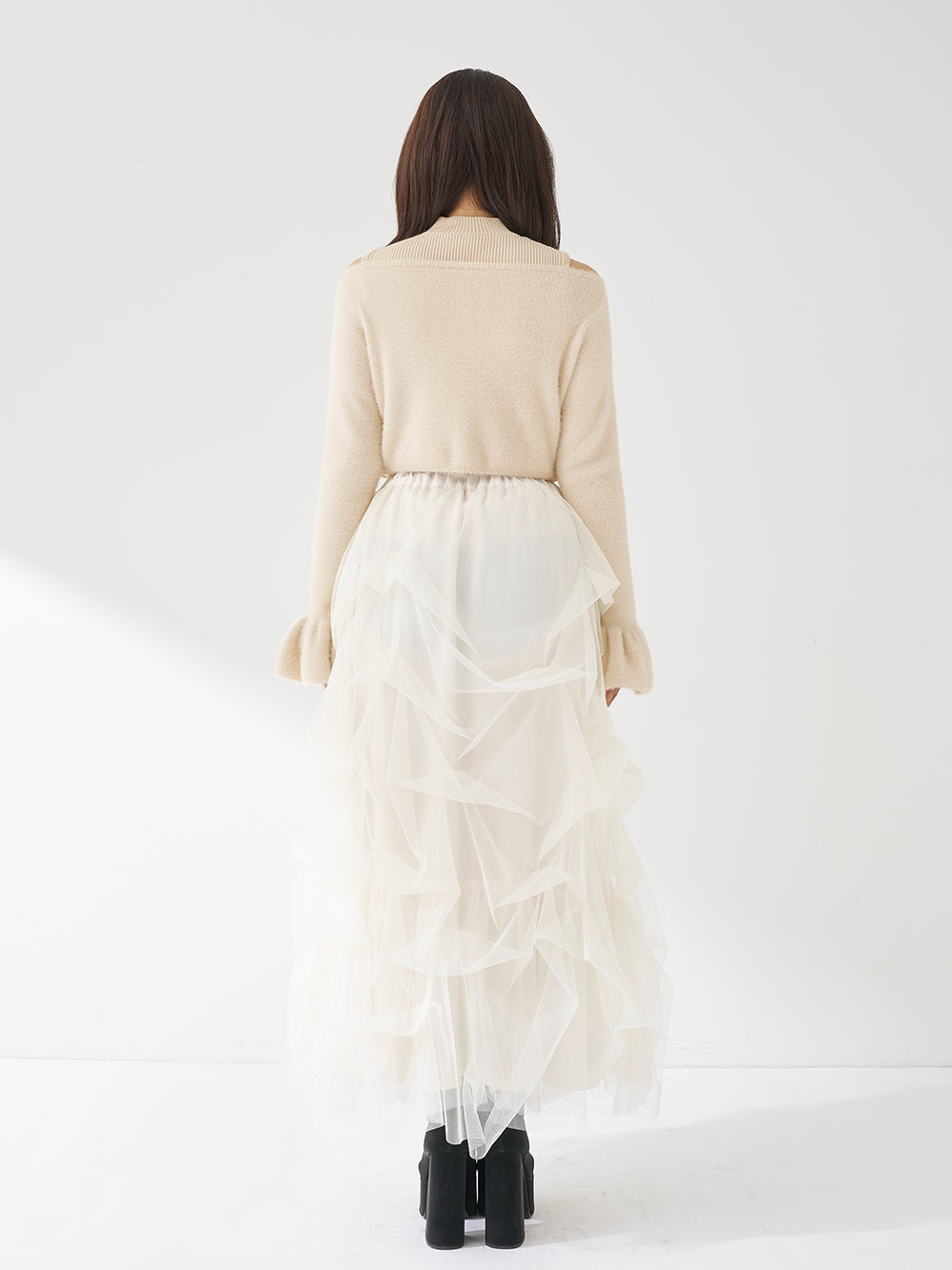 モデル：158cm（着用サイズ：FREE　着用カラー：IVO）