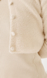 モデル：158cm（着用サイズ：FREE　着用カラー：IVO）