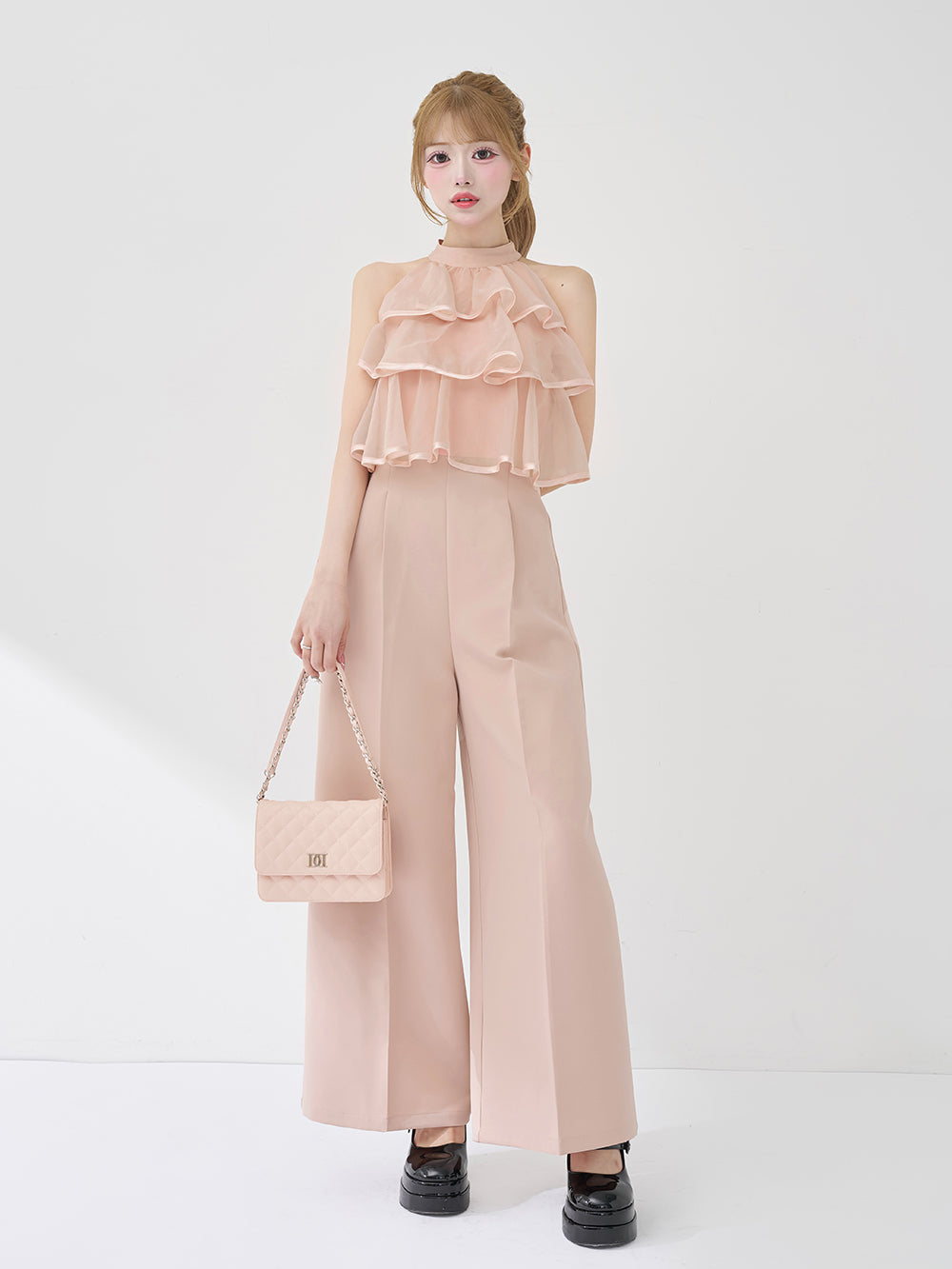 モデル：158cm（着用サイズ：FREE　着用カラー：PNK）