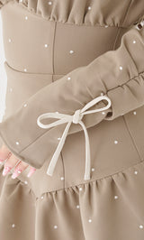 モデル：158cm（着用サイズ：FREE　着用カラー：BEG）