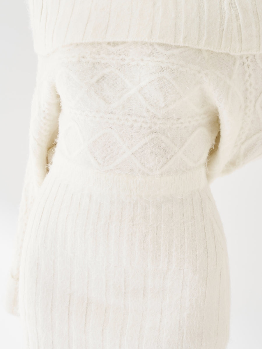 モデル：158cm（着用サイズ：FREE　着用カラー：WHT）