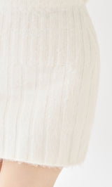 モデル：158cm（着用サイズ：FREE　着用カラー：WHT）