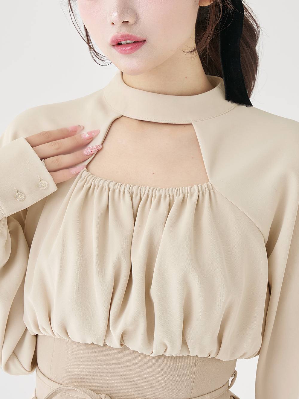 モデル：158cm（着用サイズ：FREE　着用カラー：IVO）