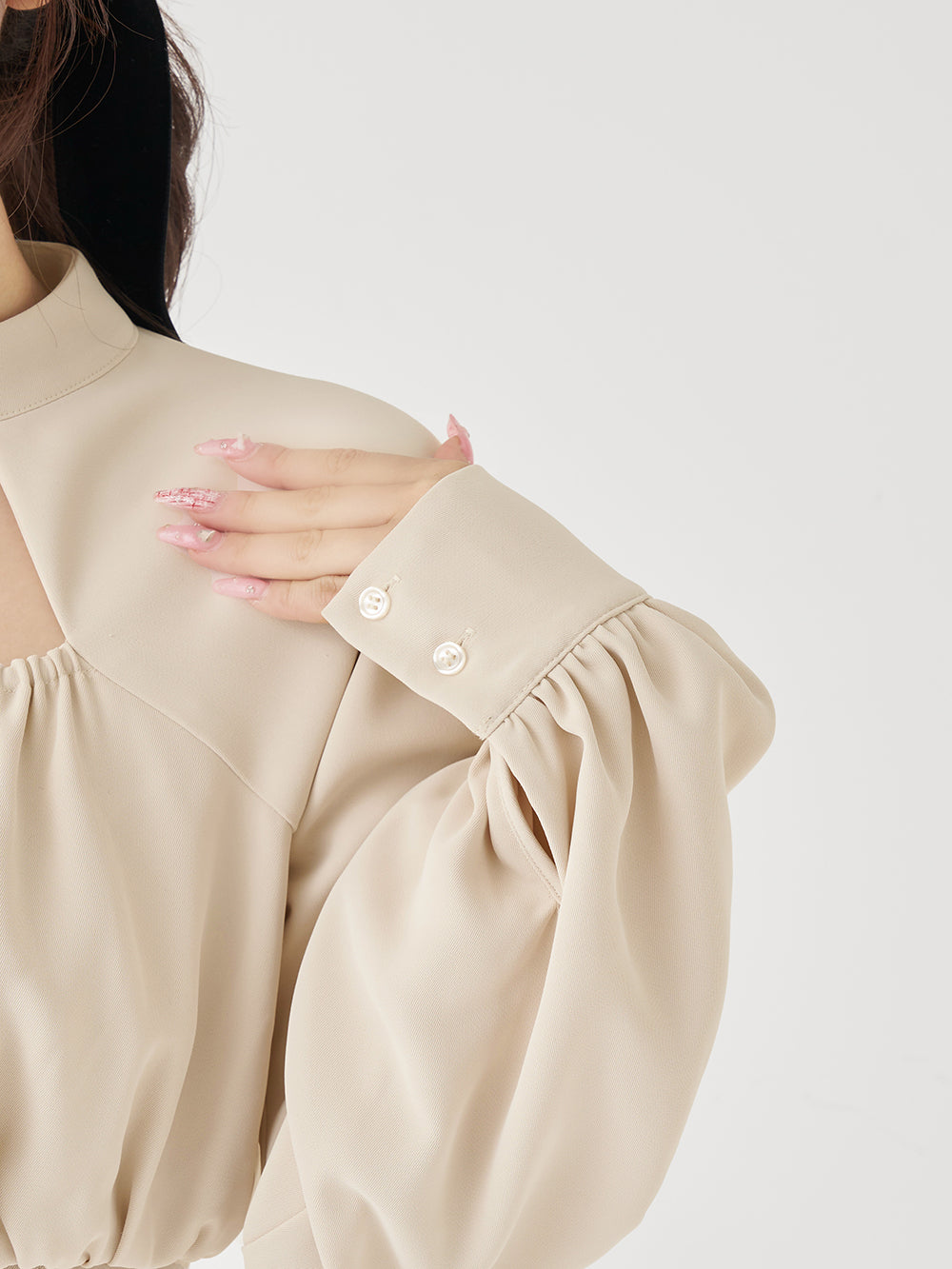 モデル：158cm（着用サイズ：FREE　着用カラー：IVO）