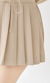 モデル：158cm（着用サイズ：FREE　着用カラー：IVO）