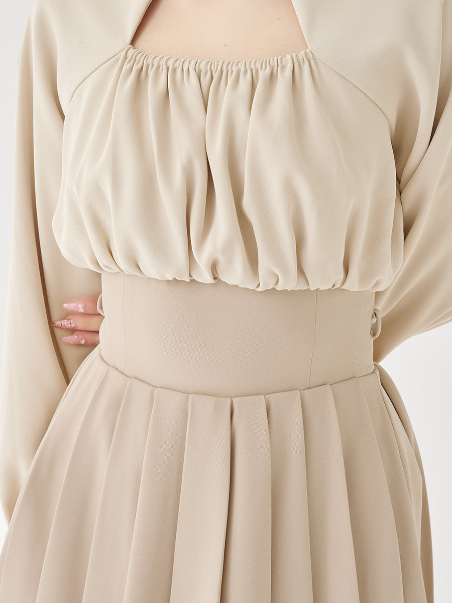 モデル：158cm（着用サイズ：FREE　着用カラー：IVO）