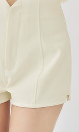 モデル：158cm（着用サイズ：S　着用カラー：IVO）