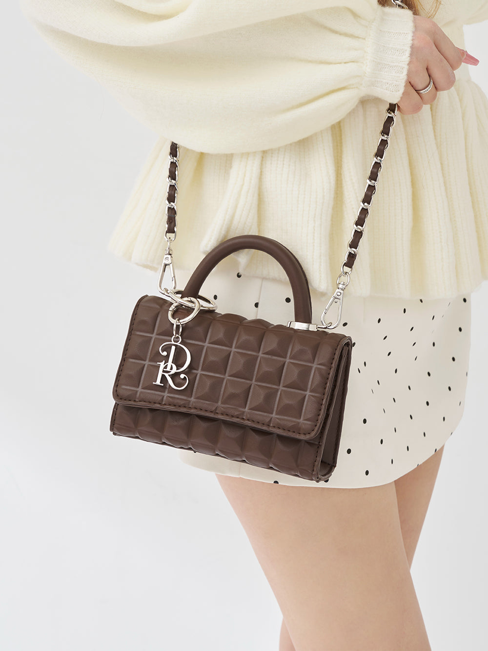 サイズ：FREE　カラー：BRN