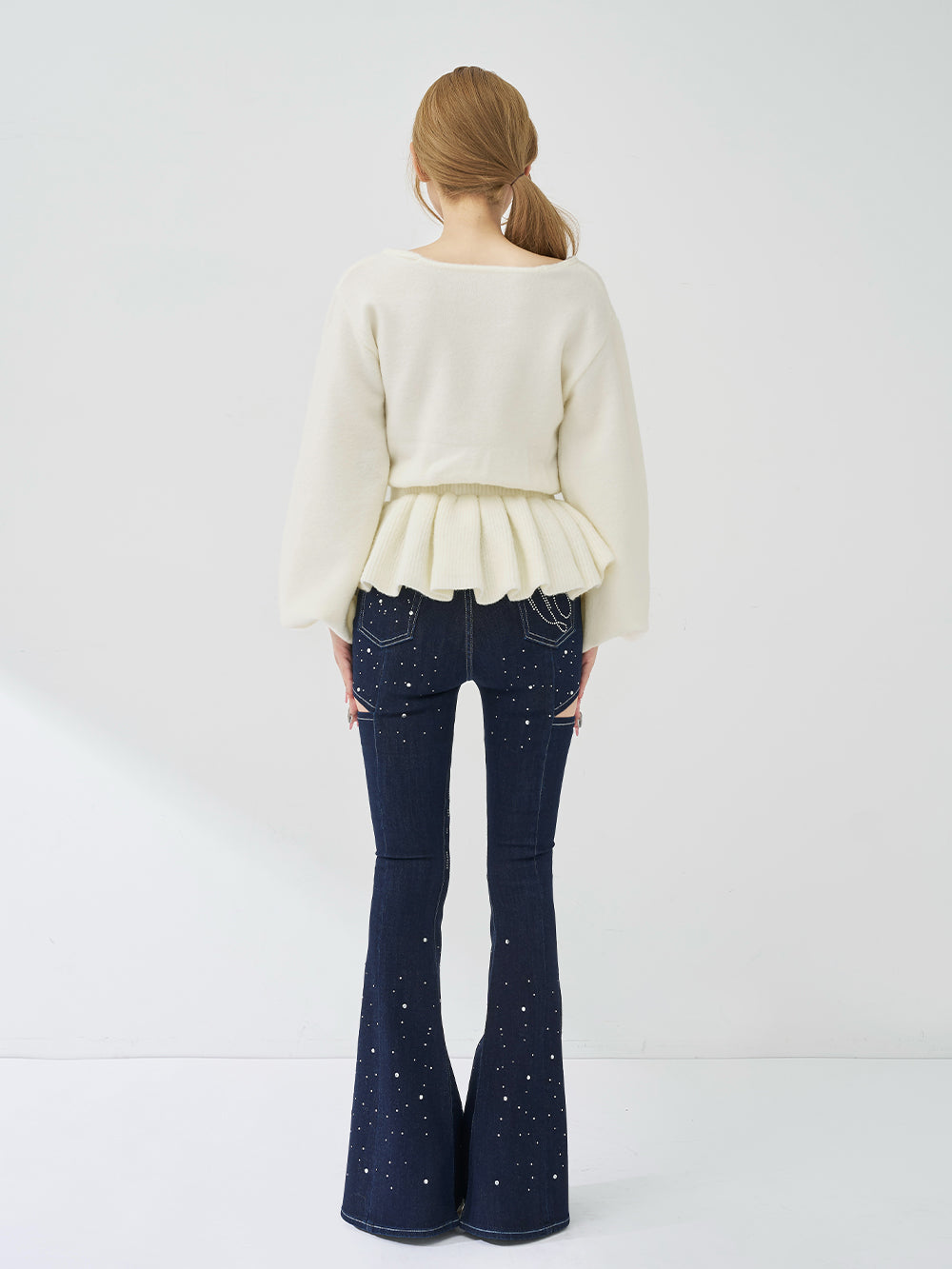 モデル：158cm（着用サイズ：FREE　着用カラー：WHT）