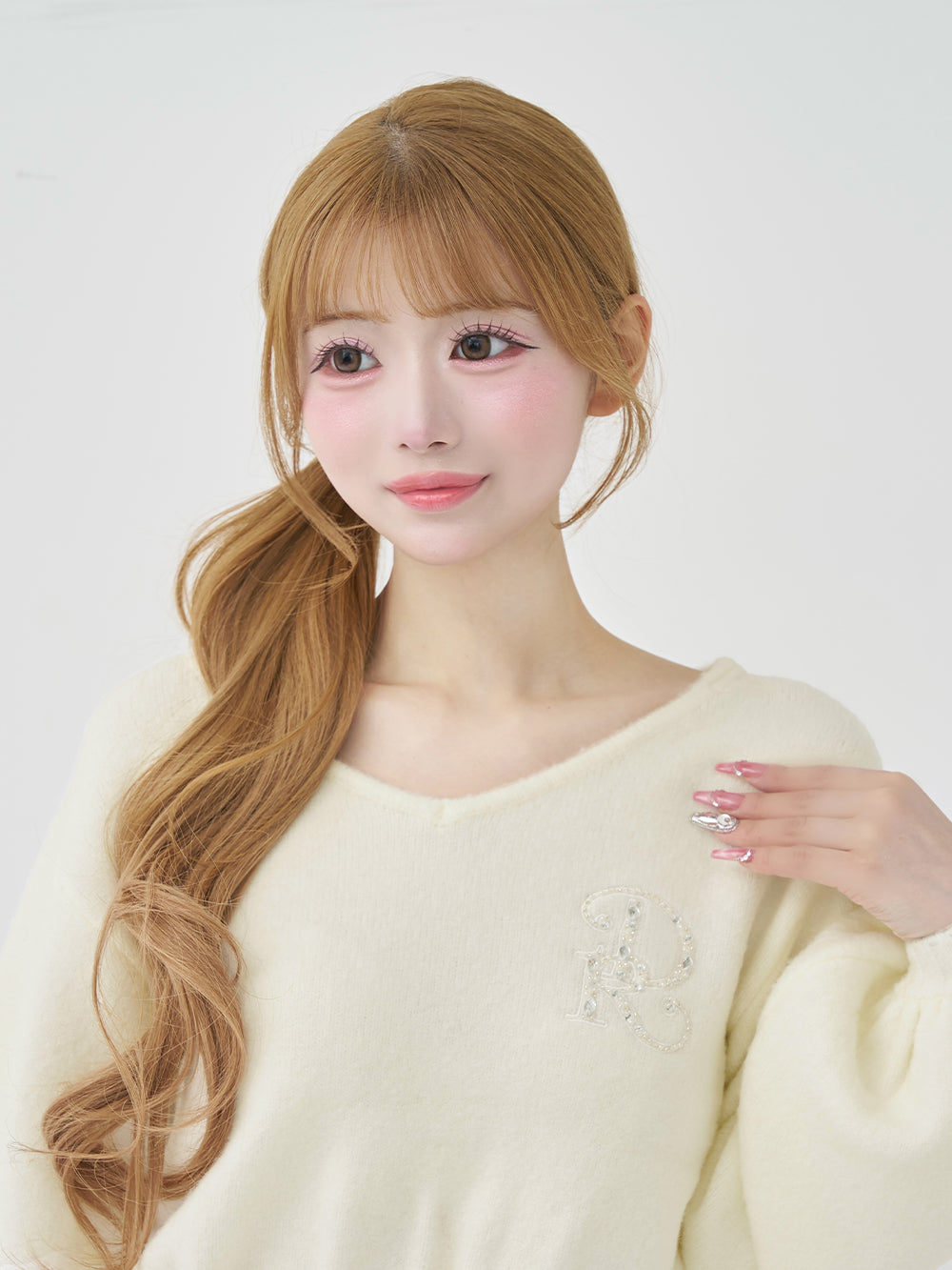 モデル：158cm（着用サイズ：FREE　着用カラー：WHT）