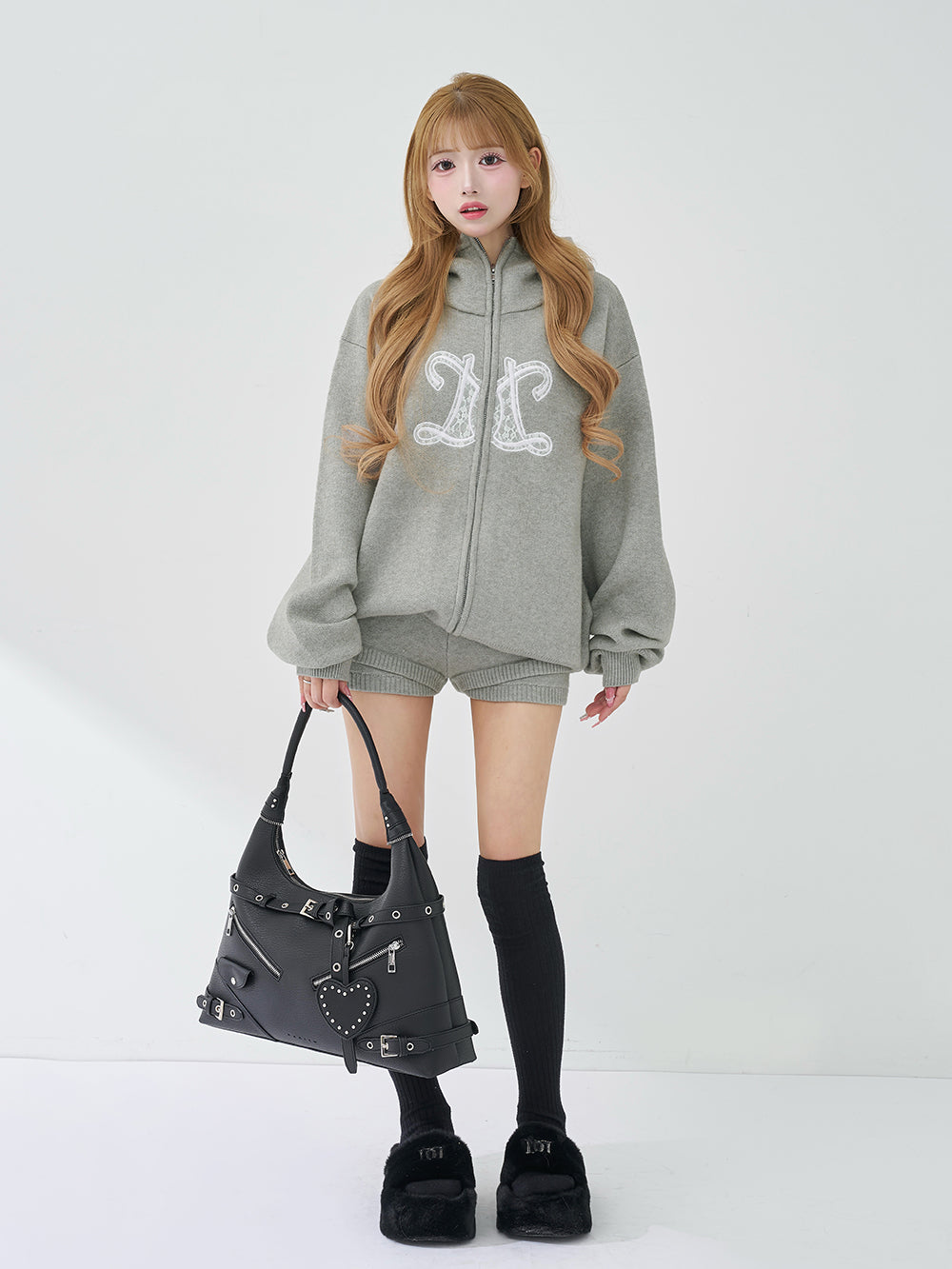 サイズ：FREE　カラー：BLK