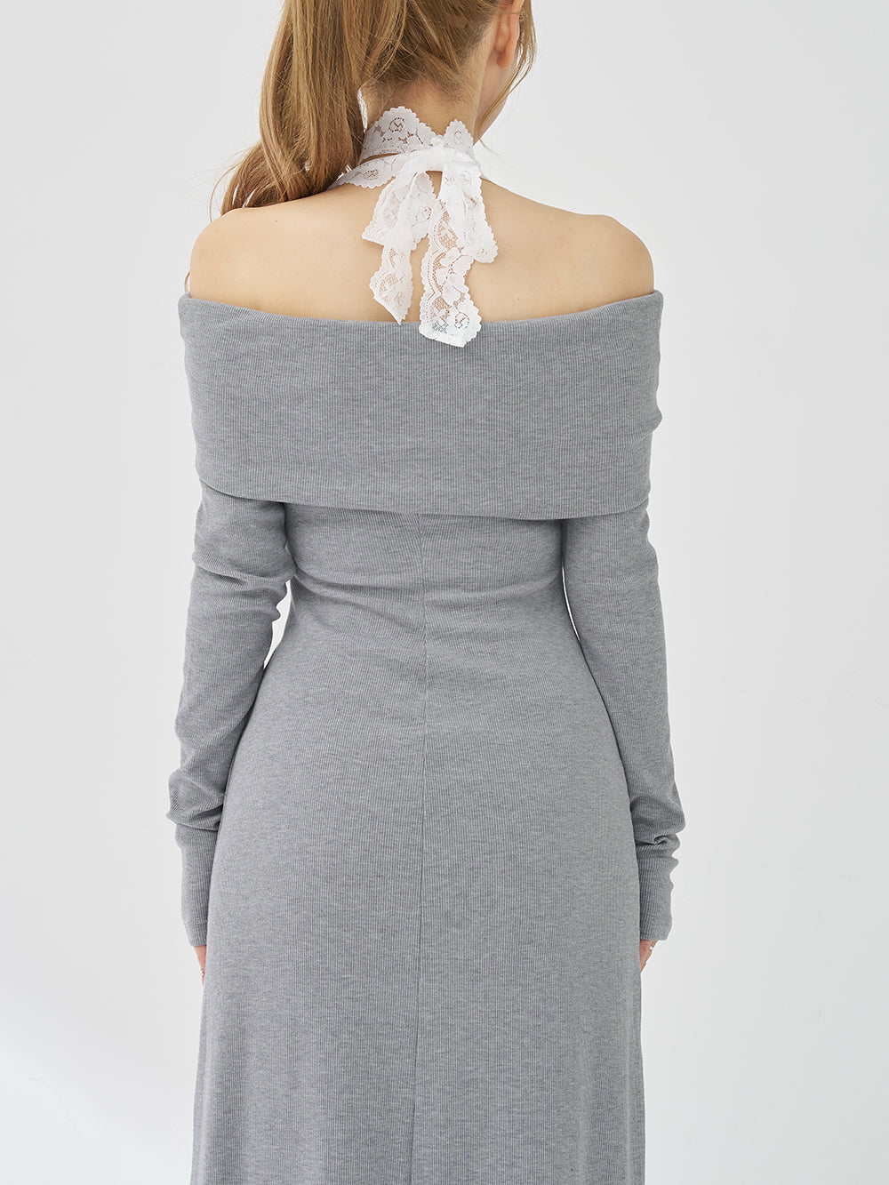 モデル：158cm（着用サイズ：FREE　着用カラー：GRY）