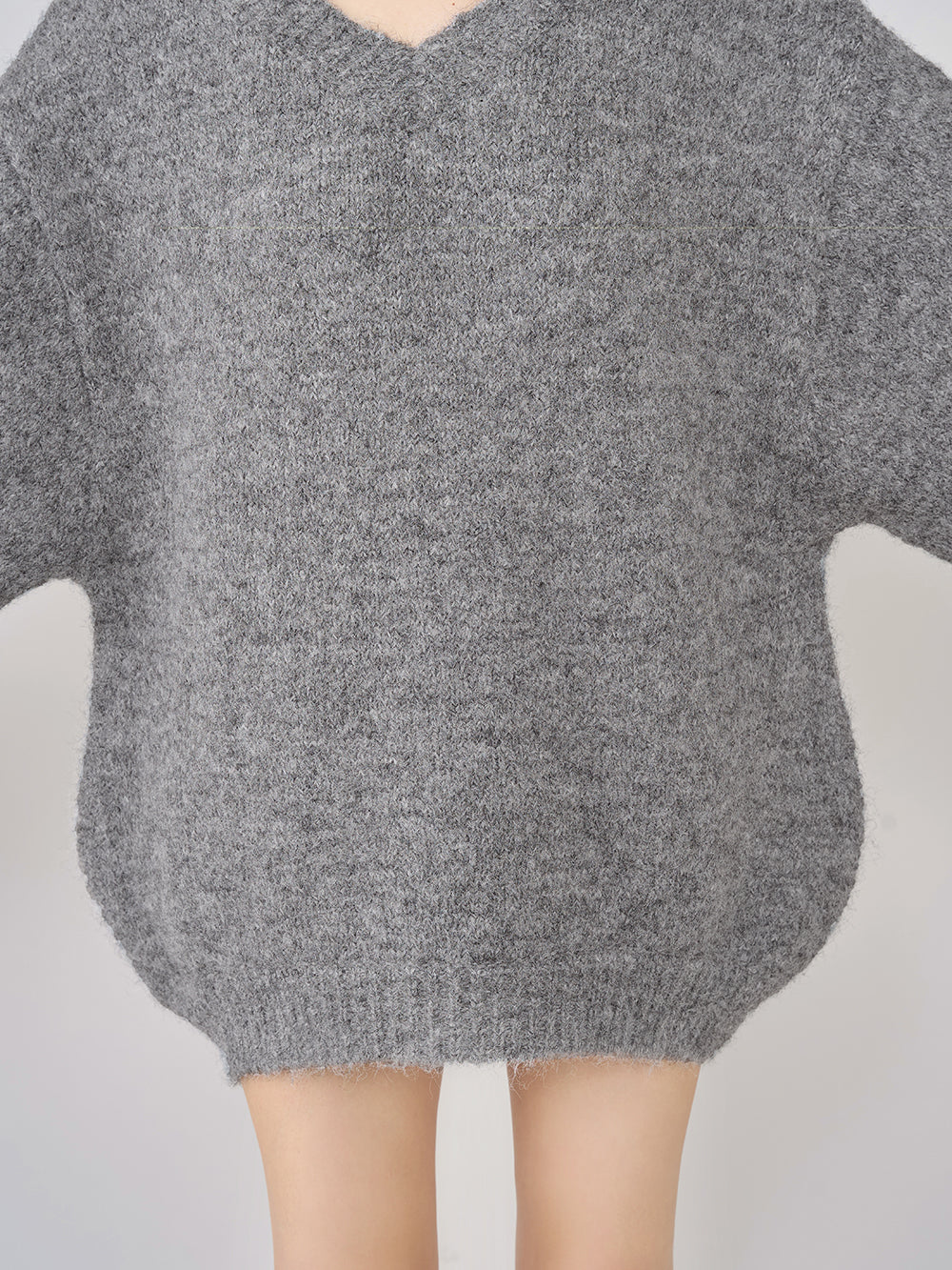 モデル：158cm（着用サイズ：FREE　着用カラー：GRY）