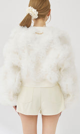 モデル：158cm（着用サイズ：FREE　着用カラー：WHT）