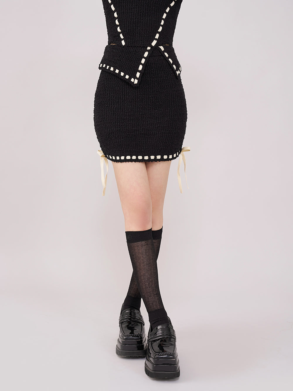 モデル：157cm（着用サイズ：FREE　着用カラー：BLK）