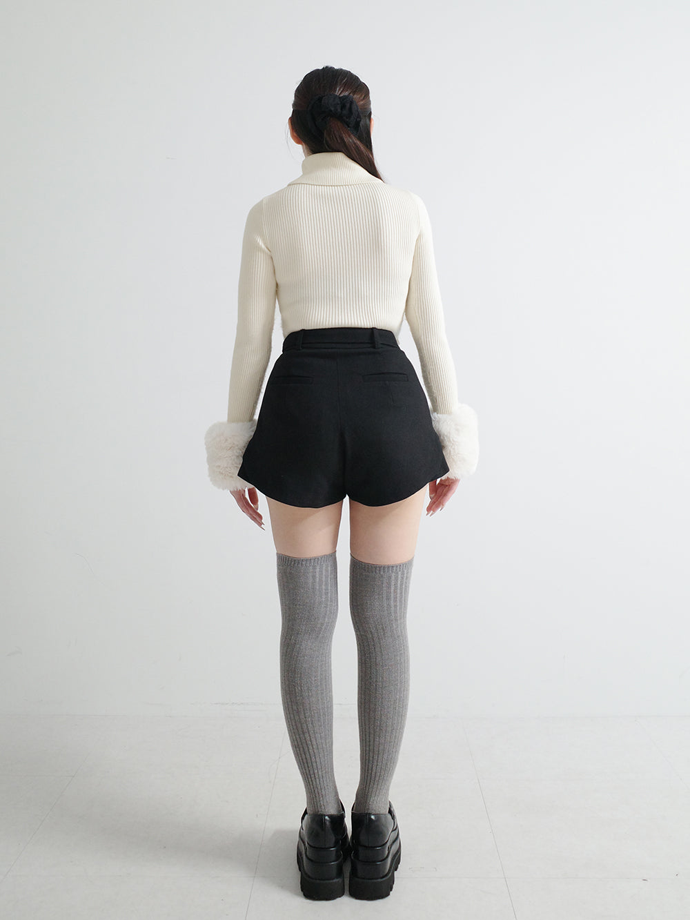 モデル：155cm（着用サイズ：S　着用カラー：BLK）
