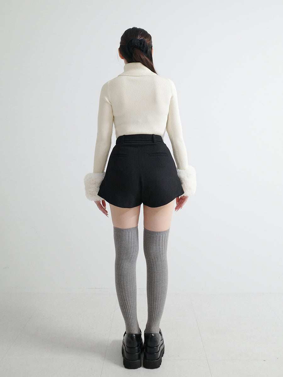 モデル：155cm（着用サイズ：S　着用カラー：BLK）