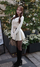 モデル：156cm（着用サイズ：FREE　着用カラー：IVO）