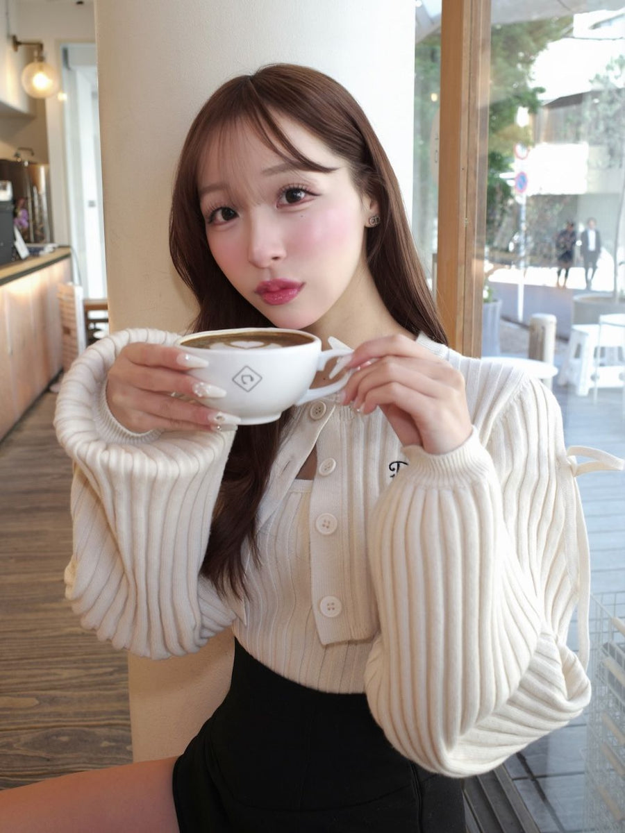 モデル：156cm（着用サイズ：FREE　着用カラー：IVO）