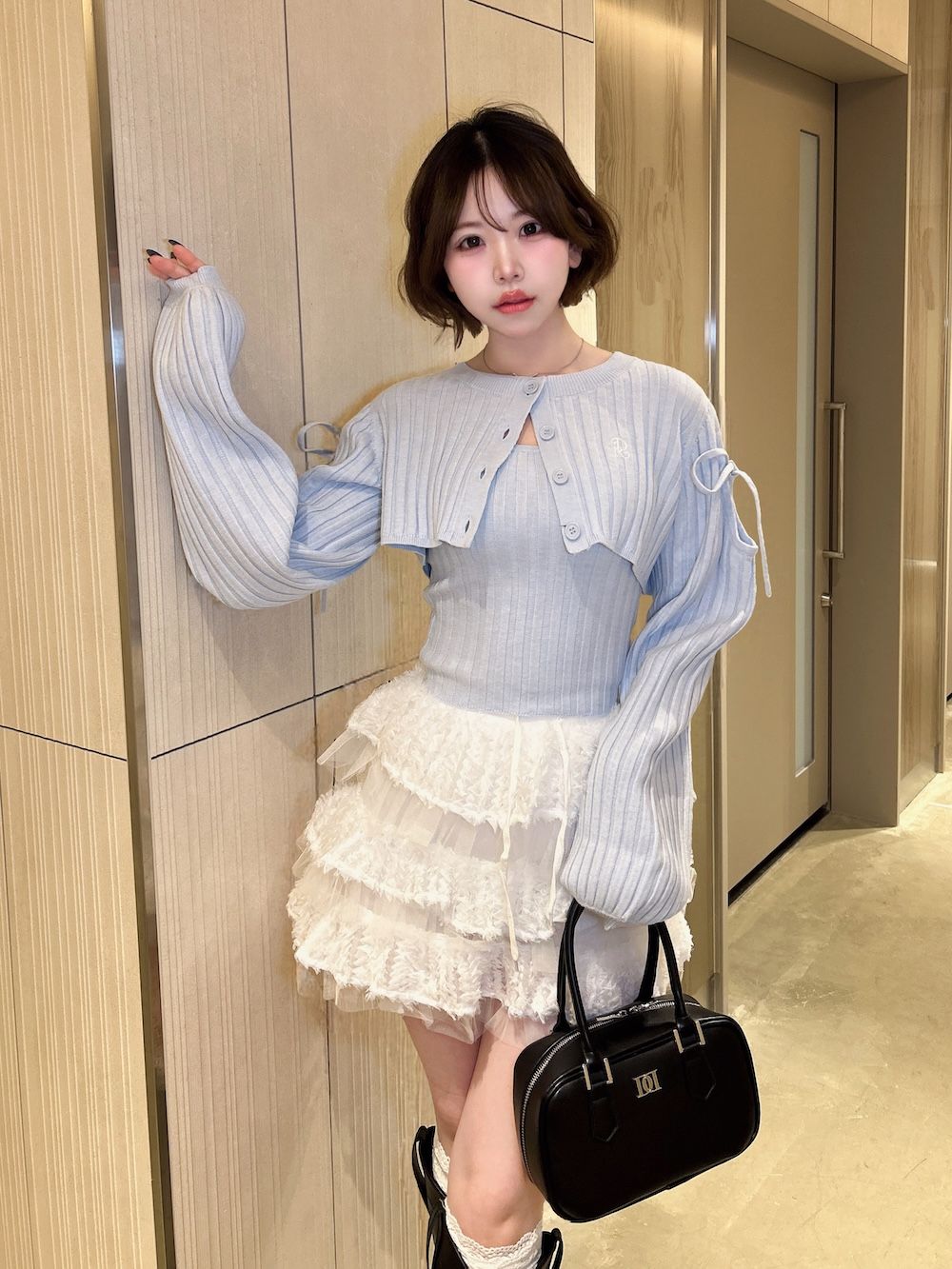 モデル：164cm（着用サイズ：FREE　着用カラー：SAX）