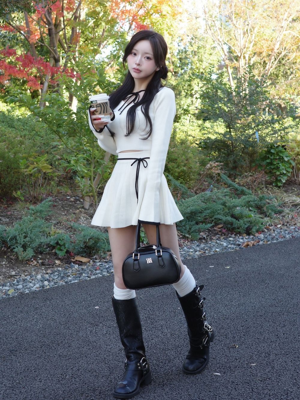 モデル：158cm（着用サイズ：FREE　着用カラー：IVO）