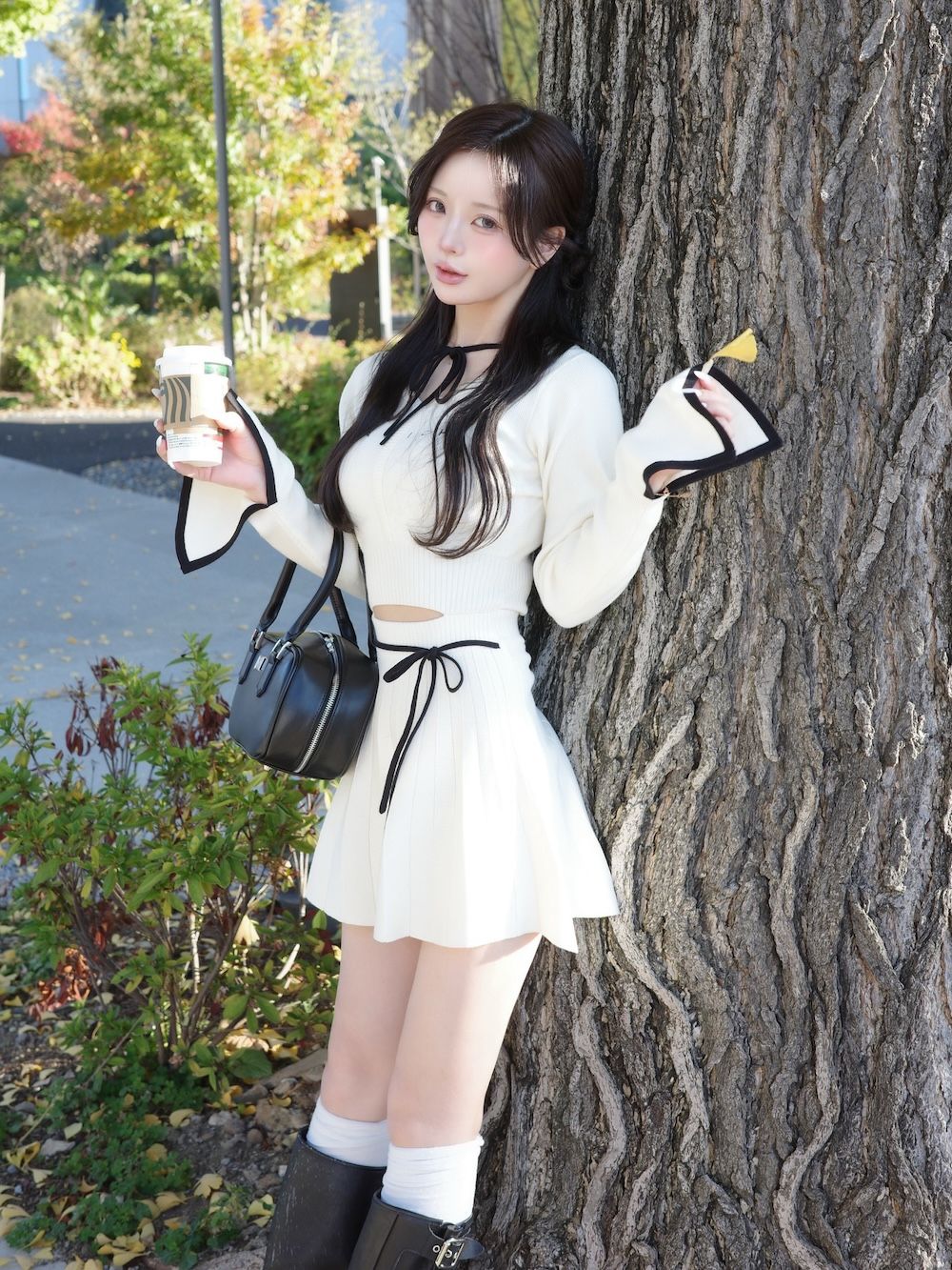 モデル：158cm（着用サイズ：FREE　着用カラー：IVO）