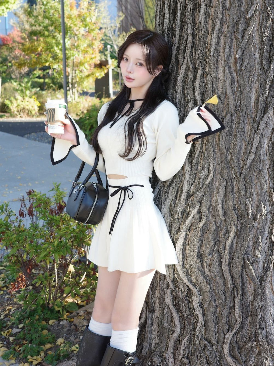 モデル：158cm（着用サイズ：FREE　着用カラー：IVO）