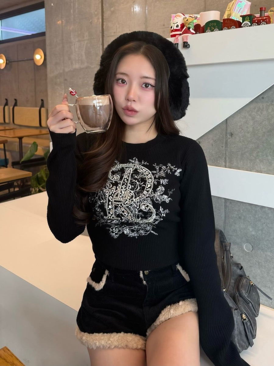 モデル：155cm（着用サイズ：FREE　着用カラー：BLK）