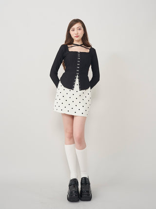 モデル：165cm（着用サイズ：FREE　着用カラー：BLK）