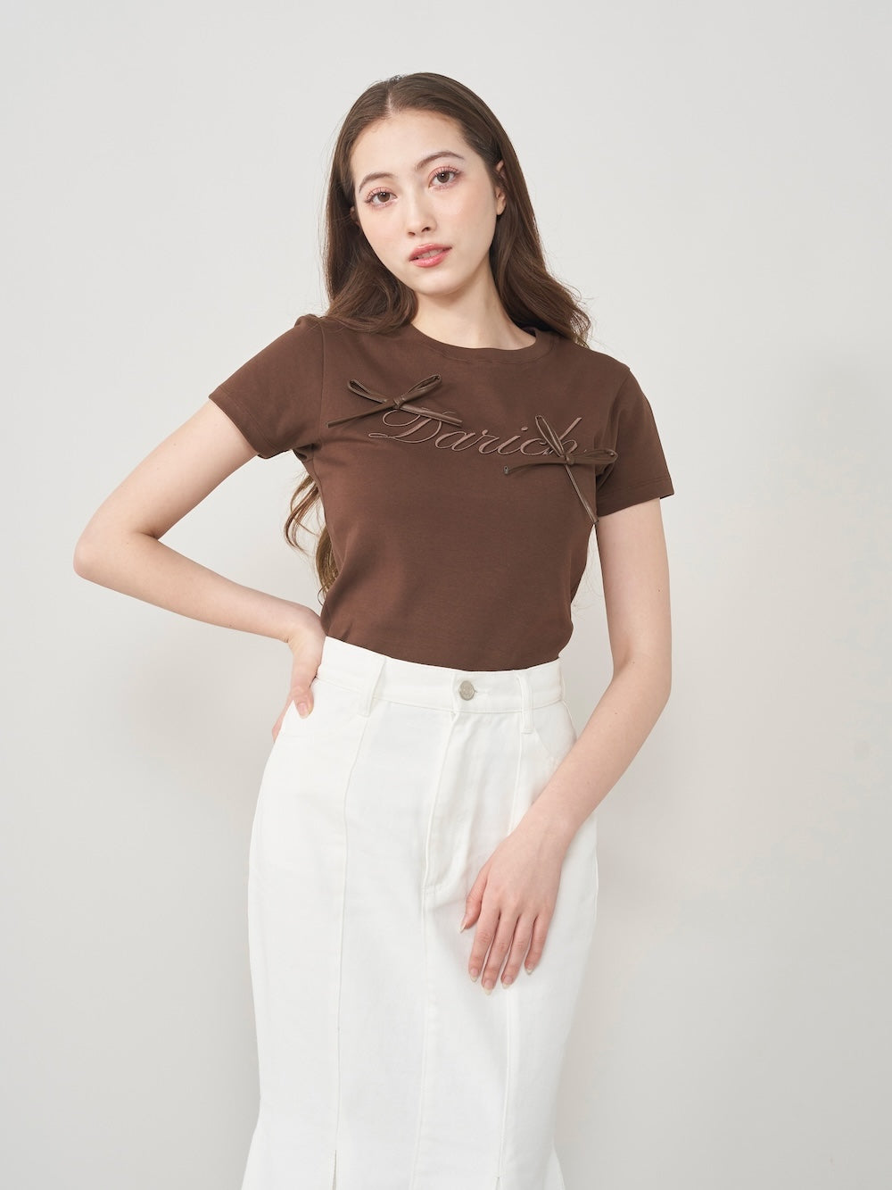 リボンロゴTシャツ - brn