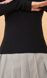 モデル：163cm（着用サイズ：FREE　着用カラー：BLK）