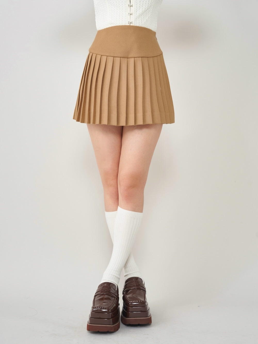 カーブラインプリーツミニスカート - cam