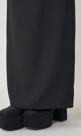 モデル：165cm（着用サイズ：FREE　着用カラー：BLK）