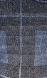 モデル：158cm（着用サイズ：S　着用カラー：BLU）