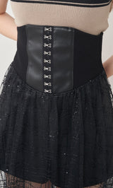 モデル：165cm（着用サイズ：FREE　着用カラー：BLK）