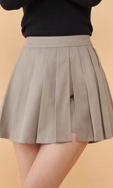 モデル：163cm（着用サイズ：S　着用カラー：GRY）